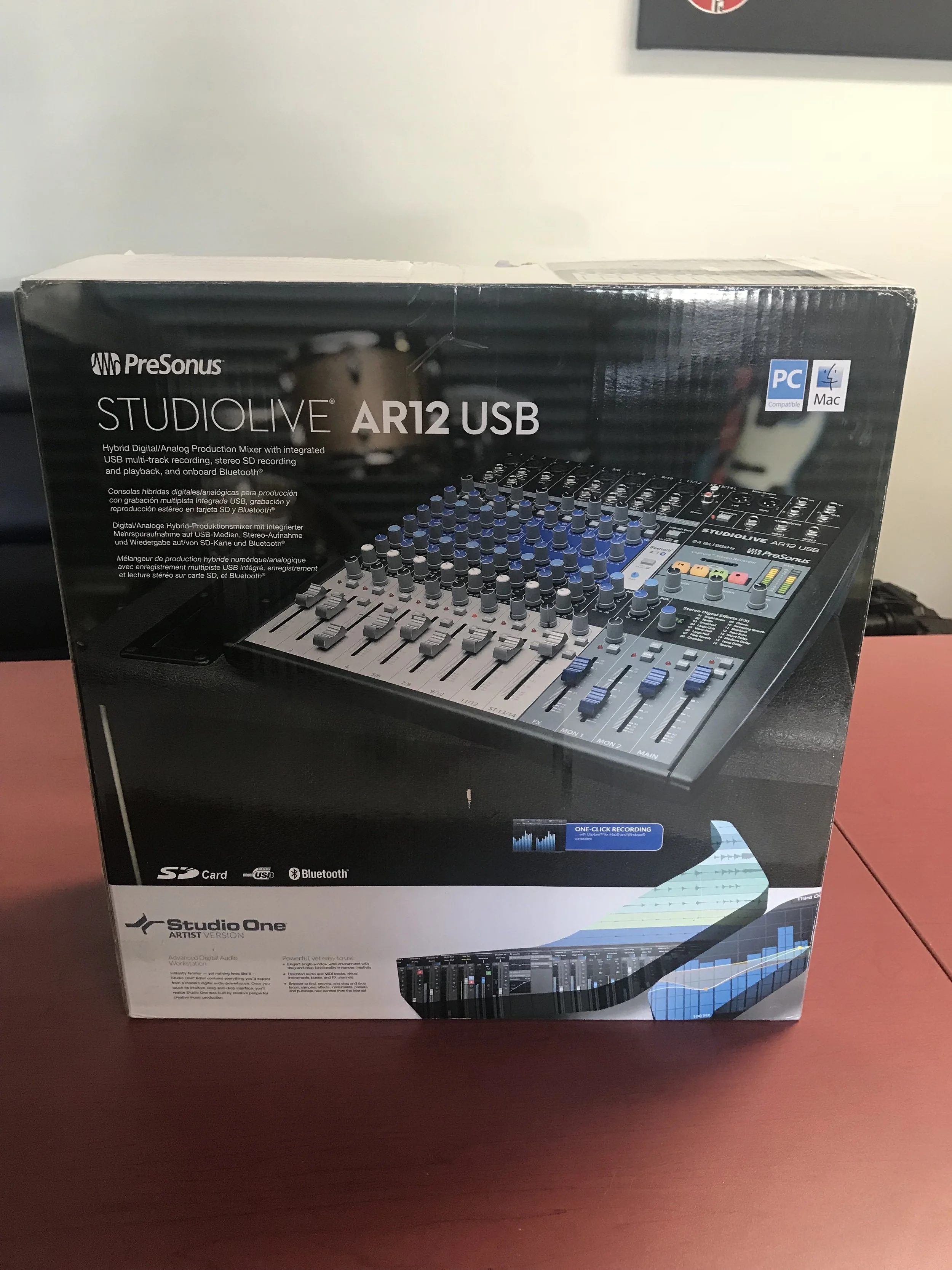 Presonus 12 Channel Mixer and Audio Interface with Effects