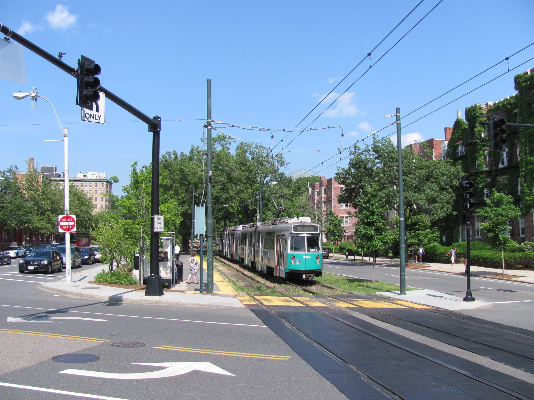 St._Paul_Street_MBTA_station,_Brookline_MA.jpg