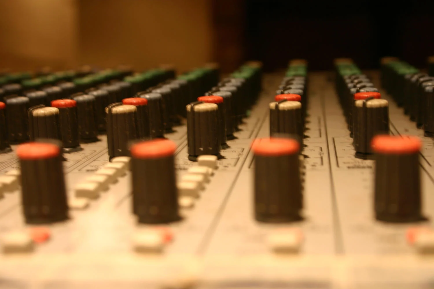 Analogue Mixer Suffolk Recording Studio 1500p.jpeg