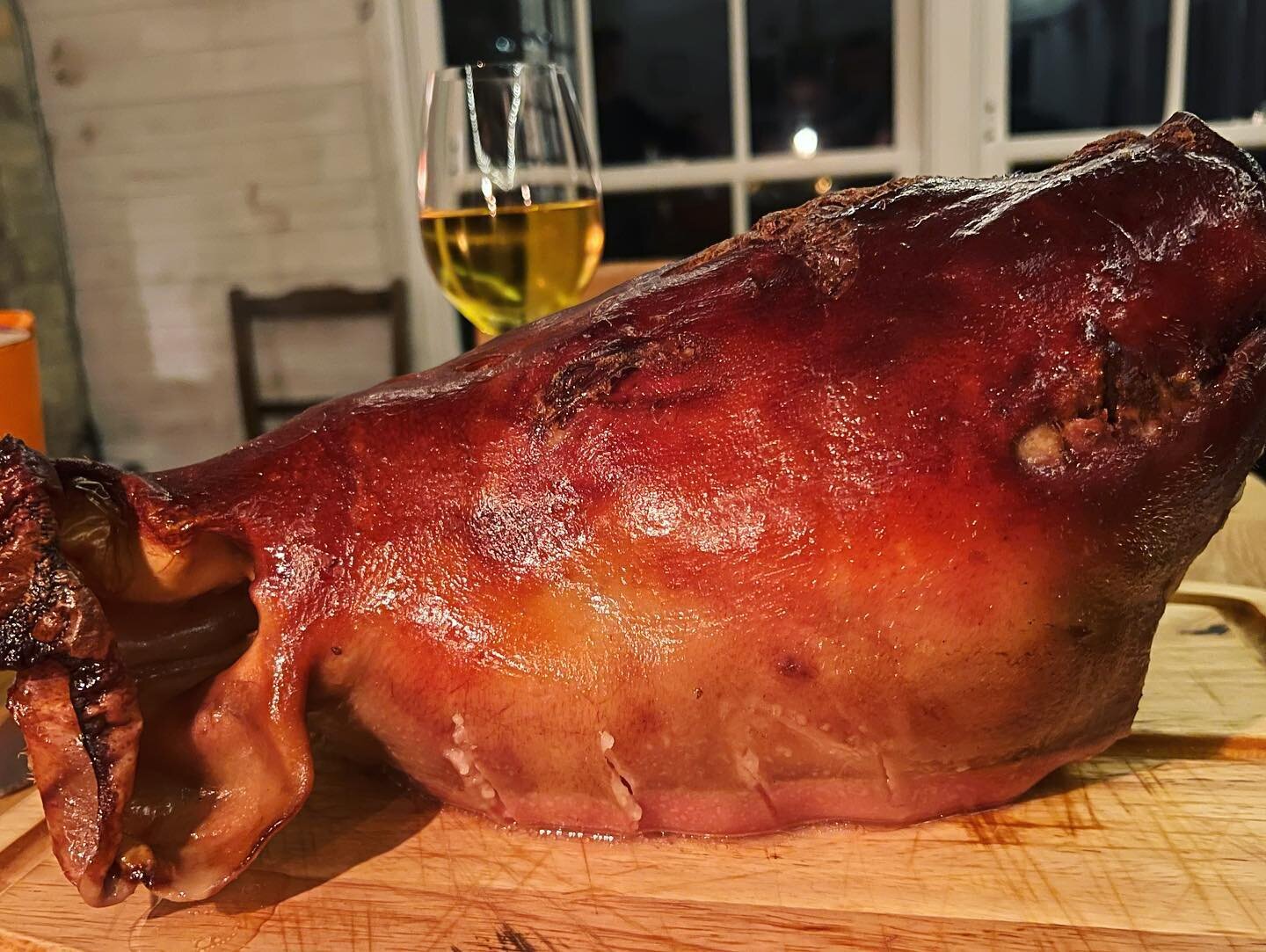 Vegetarians may wish to look away - here's an amateur's attempt at @michel_roux_jr's stuffed pig's head which seemed an appropriate festive centrepiece 🐷🌲 
#nosetotail #homecooking