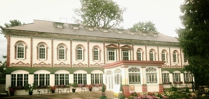 exterior.jpg
