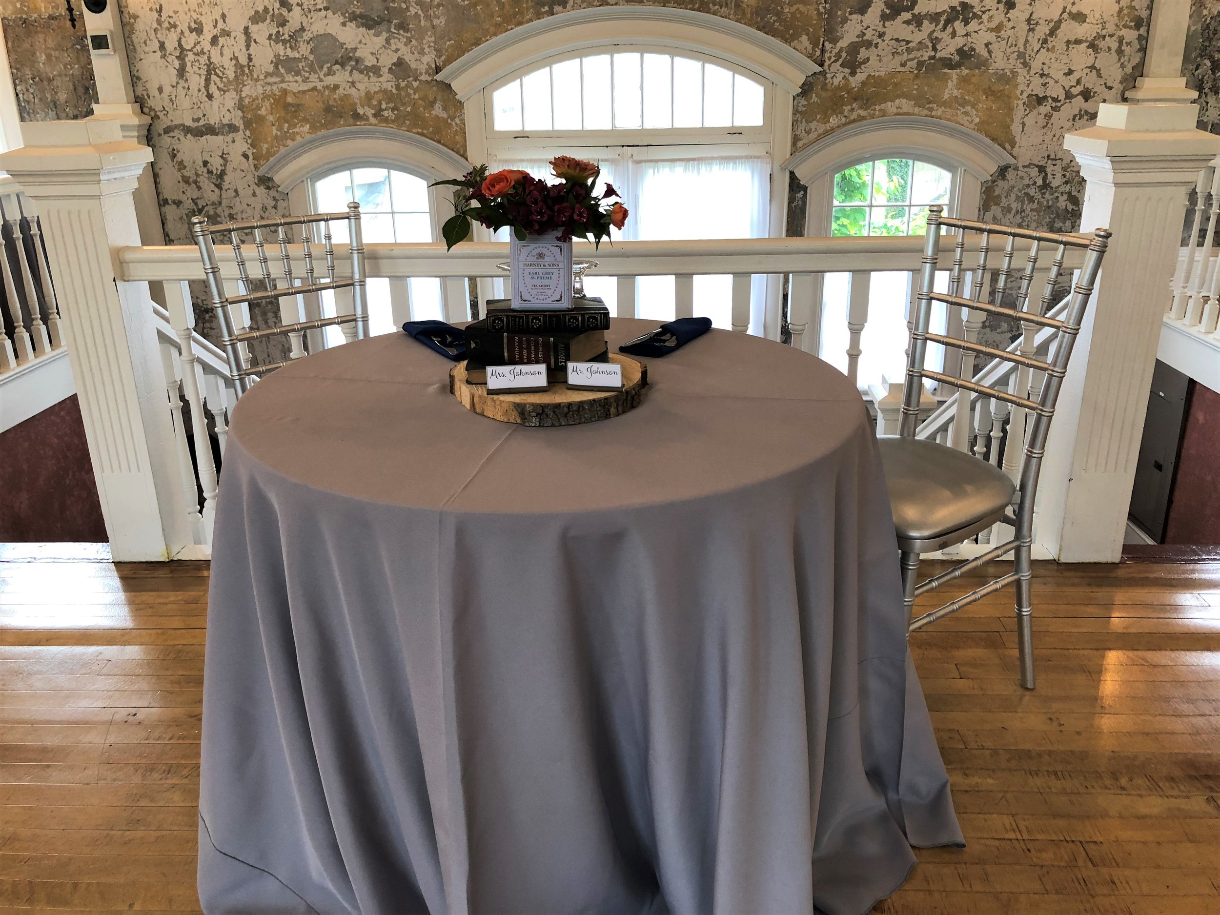 06.10.2018 The Hall at Castle Inn DWG O'Rourke Johnson Wedding Sweetheart Table 2.JPG
