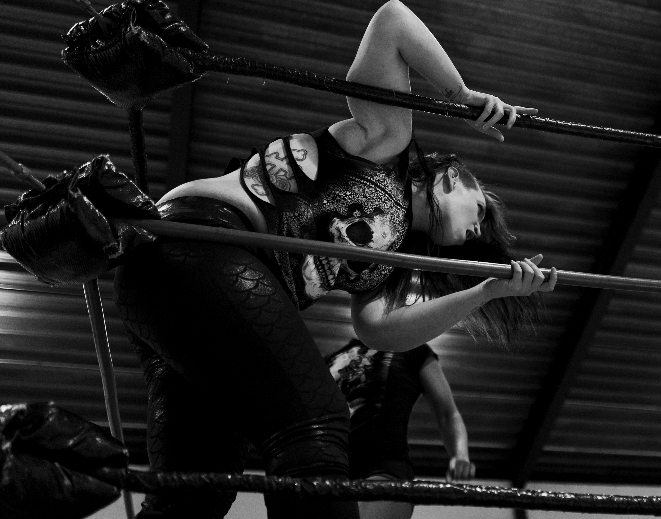 ladyring1.jpg