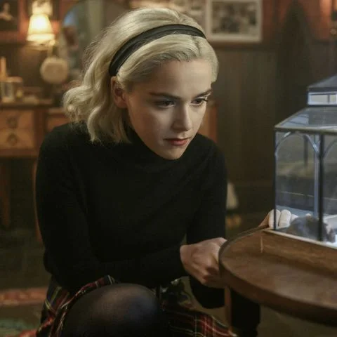 chilling-adventures-sabrina-1554819332.jpg
