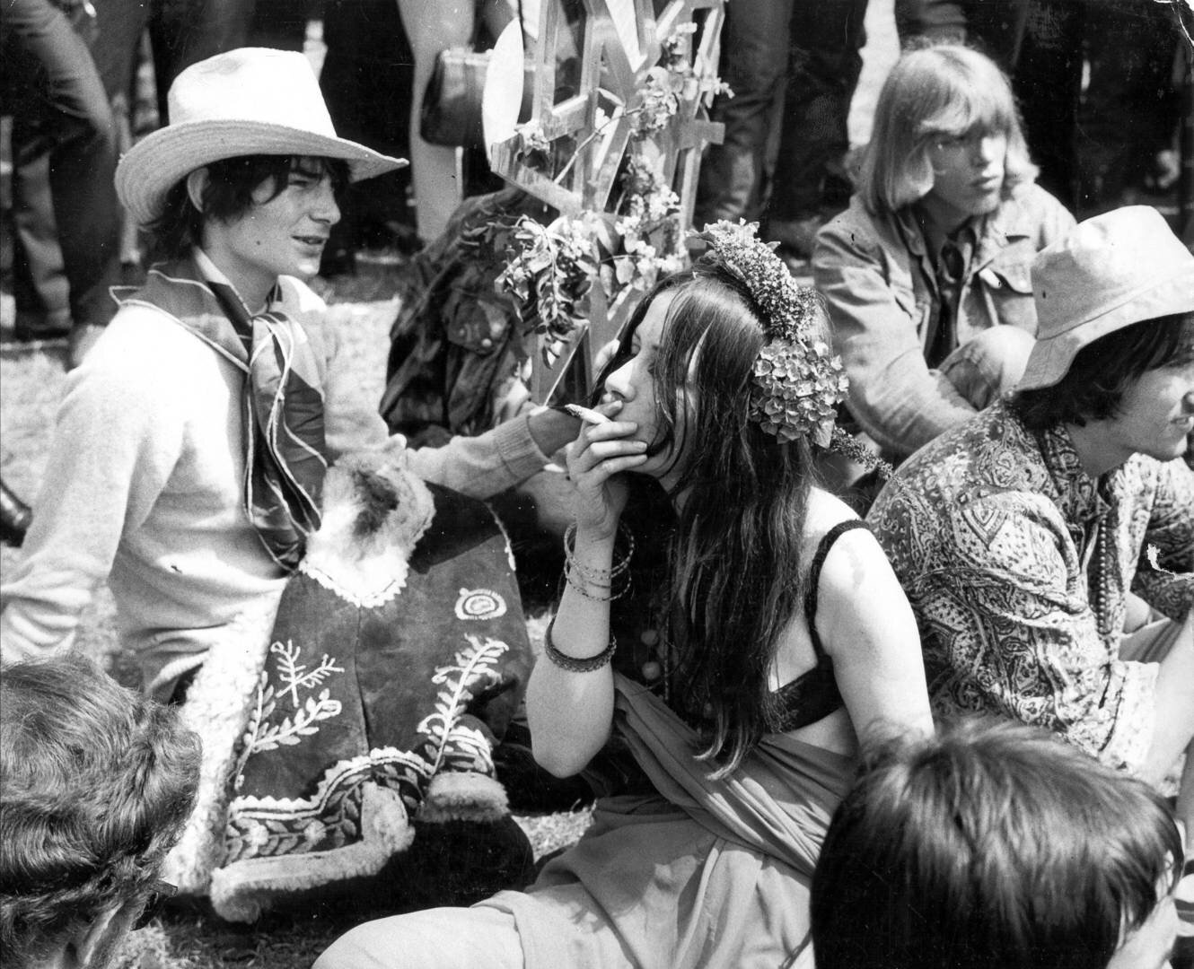 Exploring the History of the Hippie Movement and Its Impact on Society 