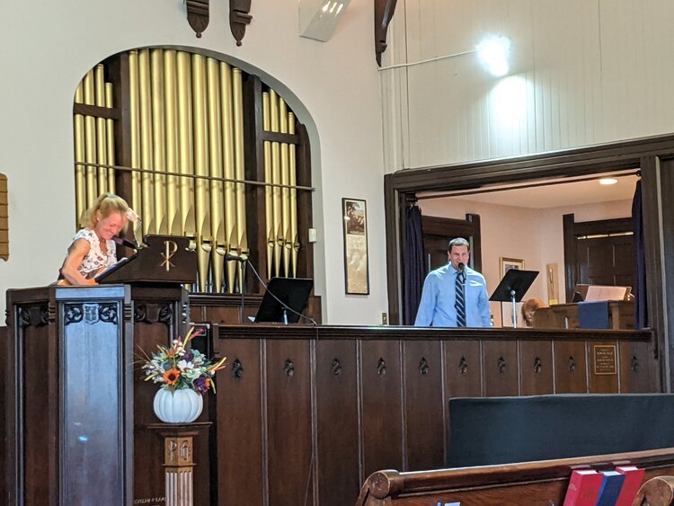 The Sept. 26 service also featured blended contemporary and traditional hymns offered by an organist,  trumpeter, guitarist, and singer