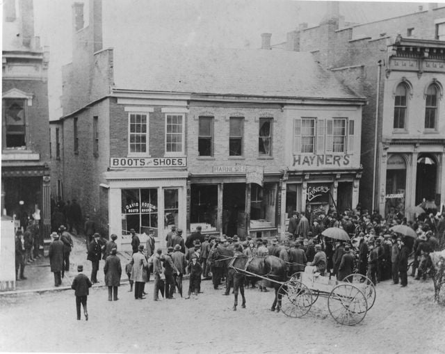 E Main Street 1892.jpg