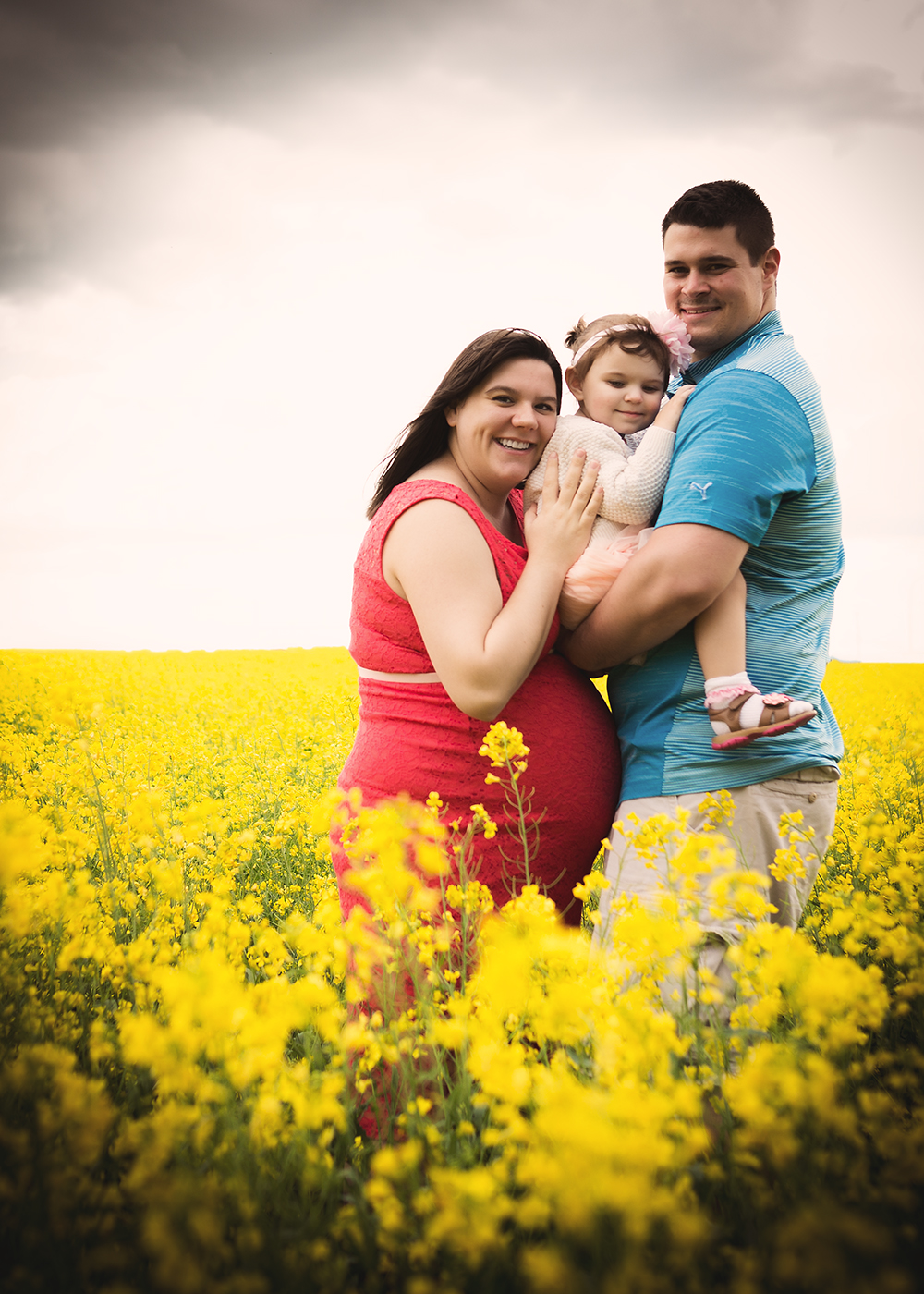 Kaitlyn Sneak 8_Edmonton Maternity Photographer.jpg