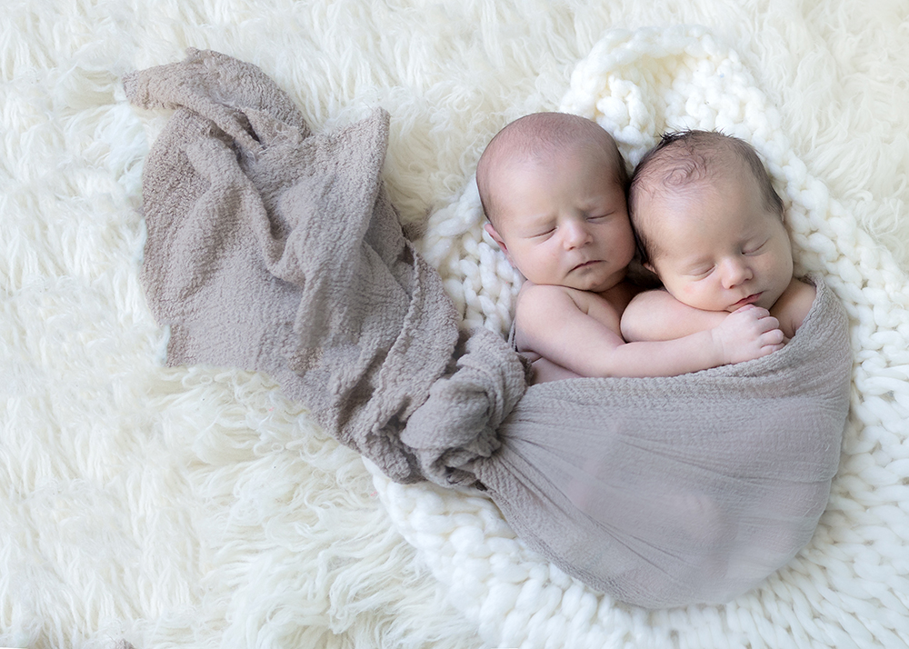 Twins Jaxon and William Sneak 8_Edmonton Newborn Photographer.jpg