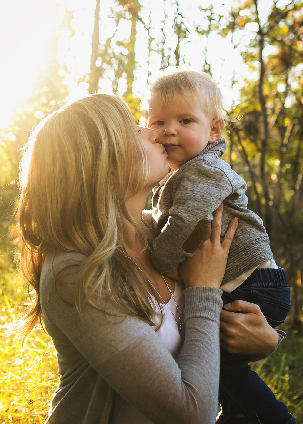 Hayes Family Sneak 7_Edmonton Family Photographer.jpg