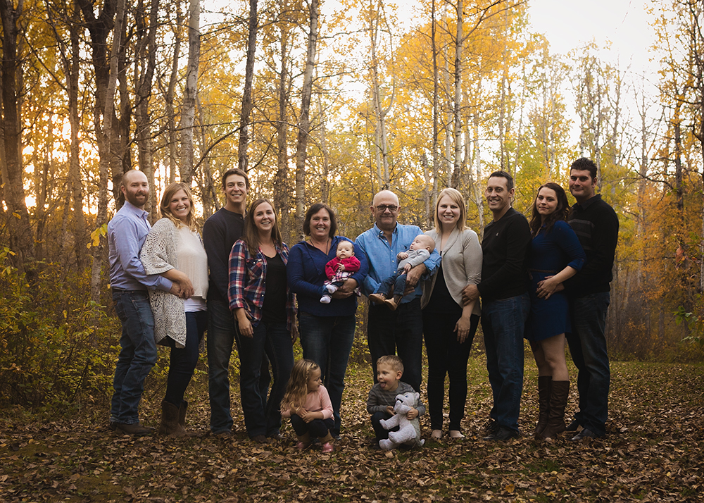 {E Family} Sneak 2_Edmonton Family Photographer.jpg