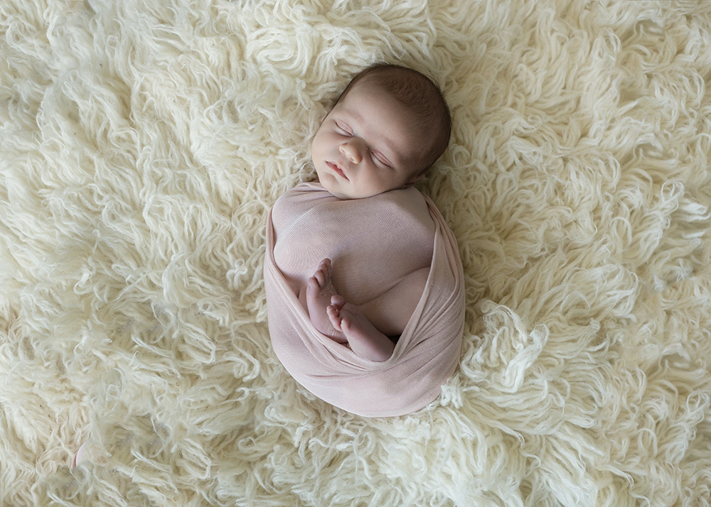 Edmonton Newborn Photographer_Baby Alena Sneak 4.jpg