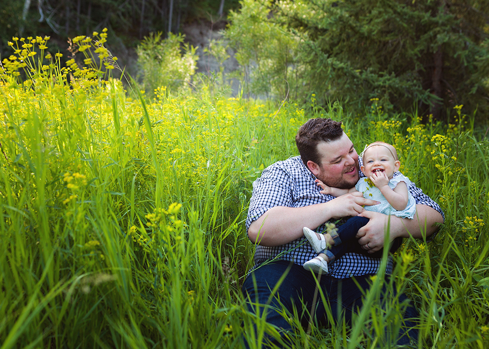 Edmonton Family Photographer_Stuart Family Sneak Peek 5.jpg