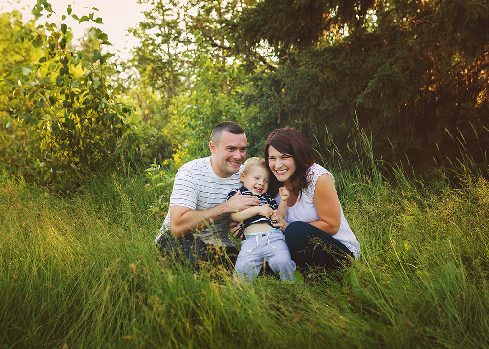 Edmonton Extended Family Photographer_G Family Sneak Peek 1.jpg