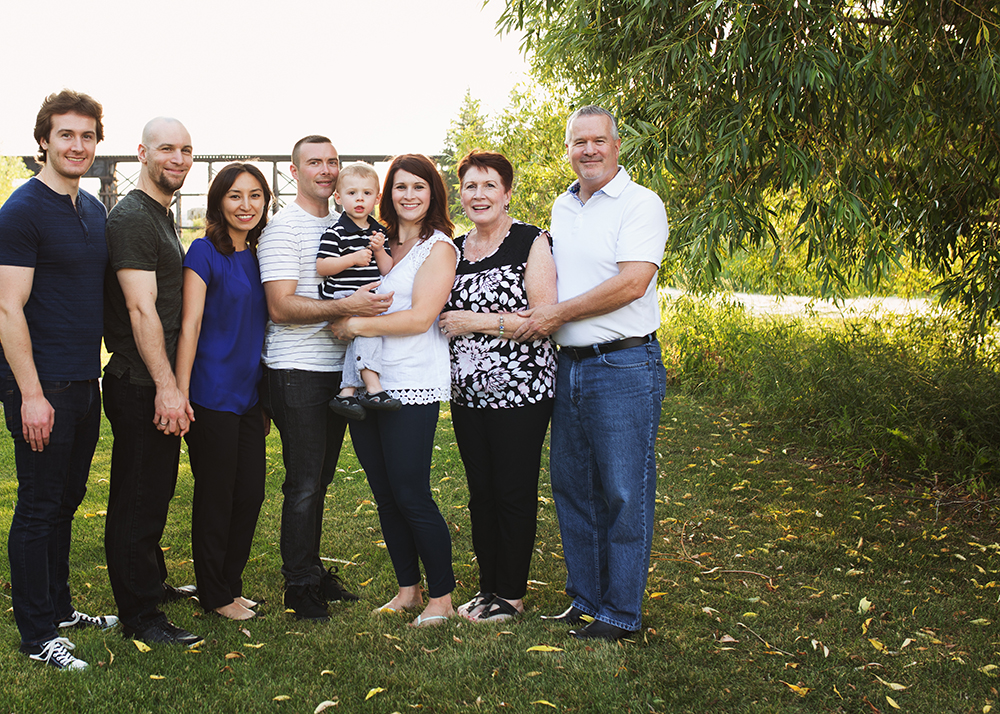 Edmonton Extended Family Photographer_G Family Sneak Peek 7.jpg