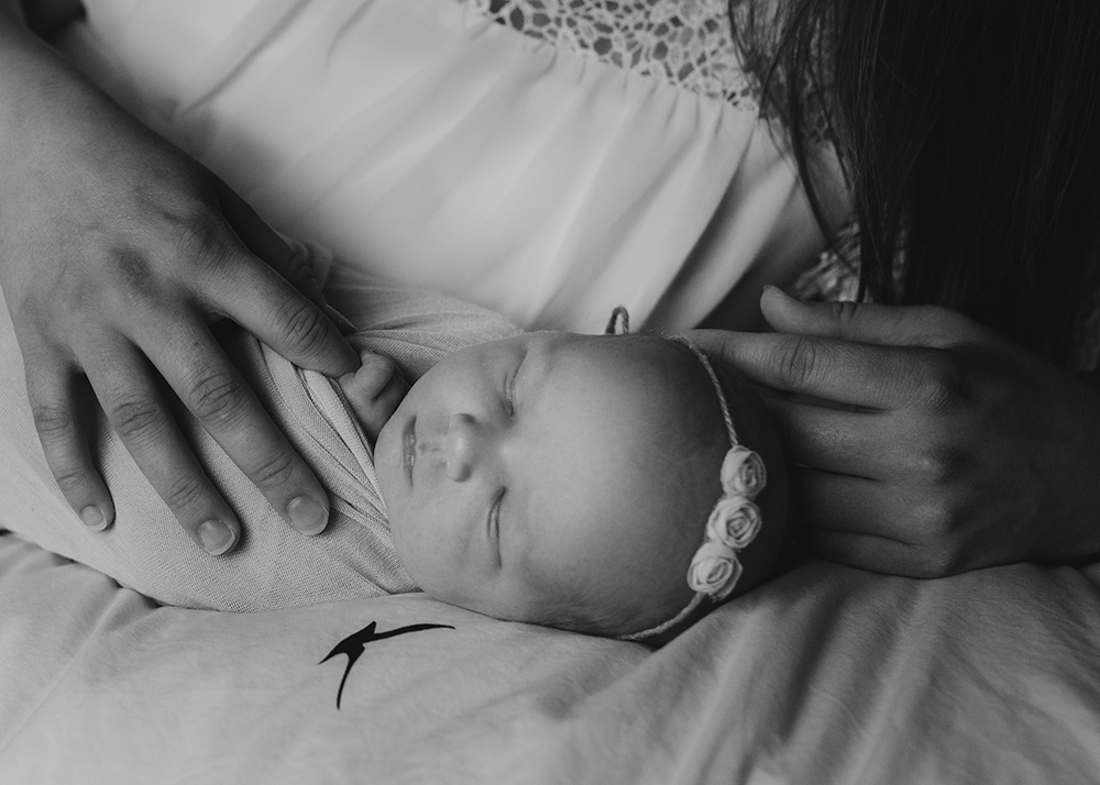 Edmonton Newborn Photographer_Baby Arianna Sneak Peel 4.jpg