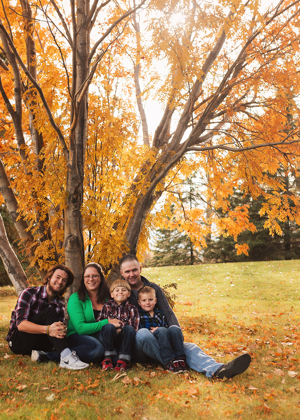 Edmonton Family Photographer_Roberts Family Sneak Peek 4.jpg