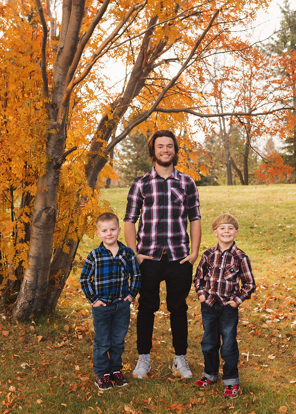 Edmonton Family Photographer_Roberts Family Sneak Peek 6.jpg