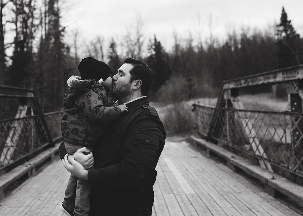 Edmonton Family Photographer_Sylvester Family Sneak Peek 4.jpg