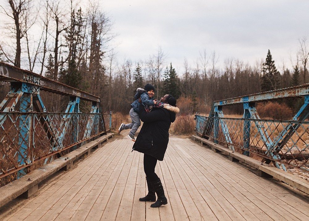 Edmonton Family Photographer_Sylvester Family Sneak Peek 5.jpg