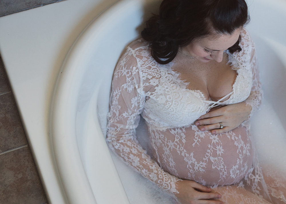 Edmonton Maternity Photographer_Lisa Sneak Peek 6.jpg