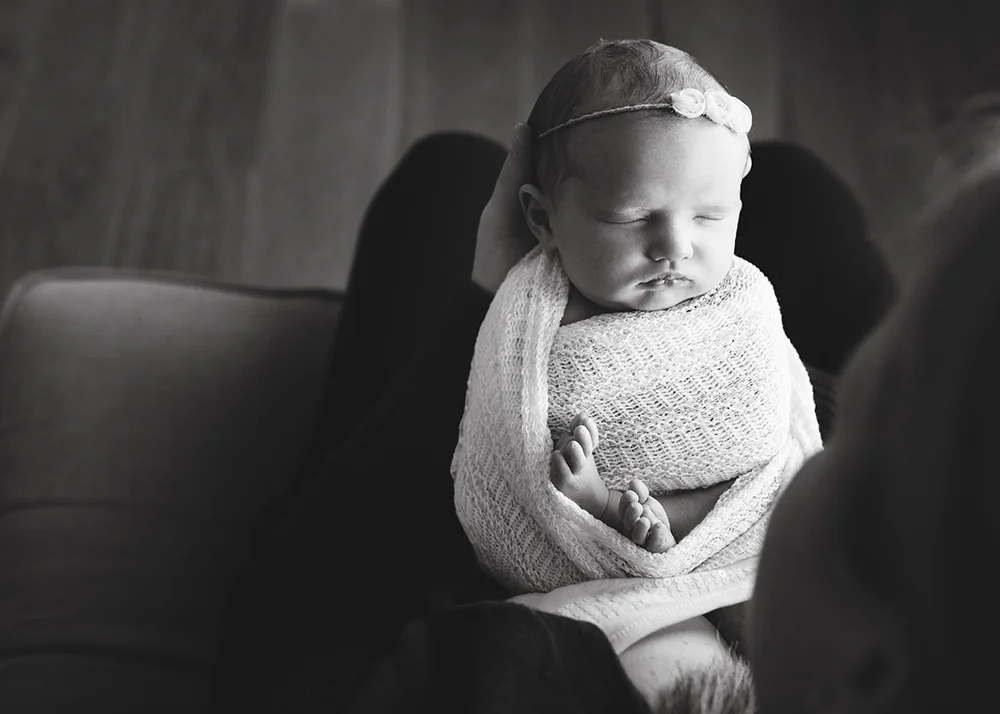 Edmonton Newborn Photographer_Taylor Sneak Peek 4.jpg