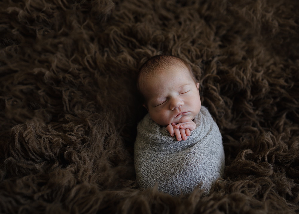 Edmonton Newborn Photographer_Baby Oliver Sneak Peek 2.jpg