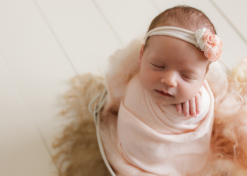 Edmonton Newborn Photographer_Baby Mariah Sneak Peek 10.jpg