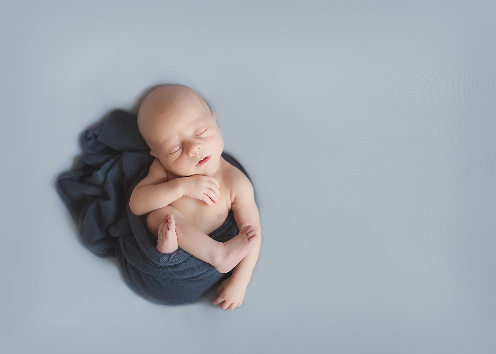 Spruce Grove Newborn Photographer_Baby Logan Sneak Peek 8.jpg