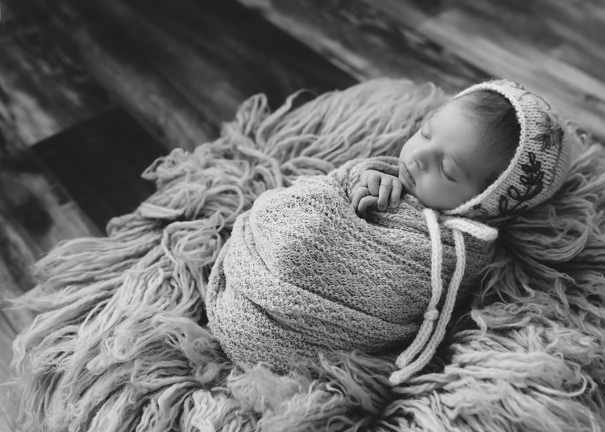 Alberta Newborn Photographer_Baby Madelaine Sneak Peek 10.jpg