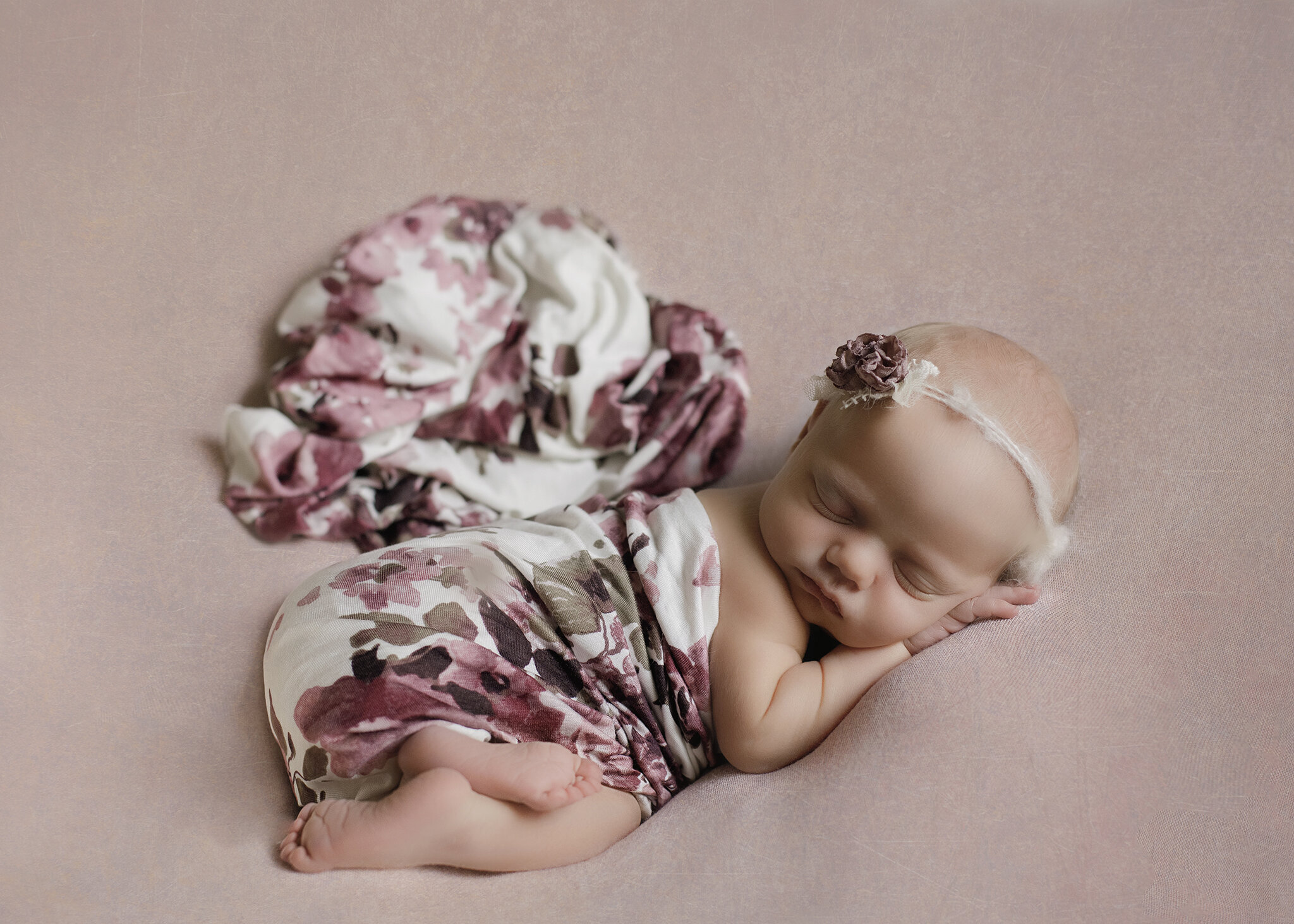 Edmonton Newborn Photographer_Baby Gwyneth 3.jpg