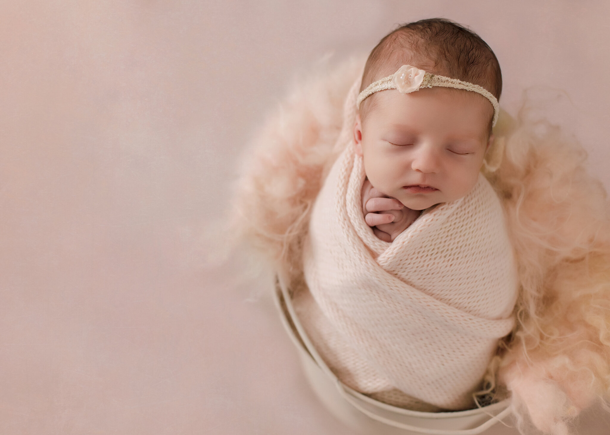 Edmonton Maternity and Newborn Photographer_Baby Kinsley 19.jpg