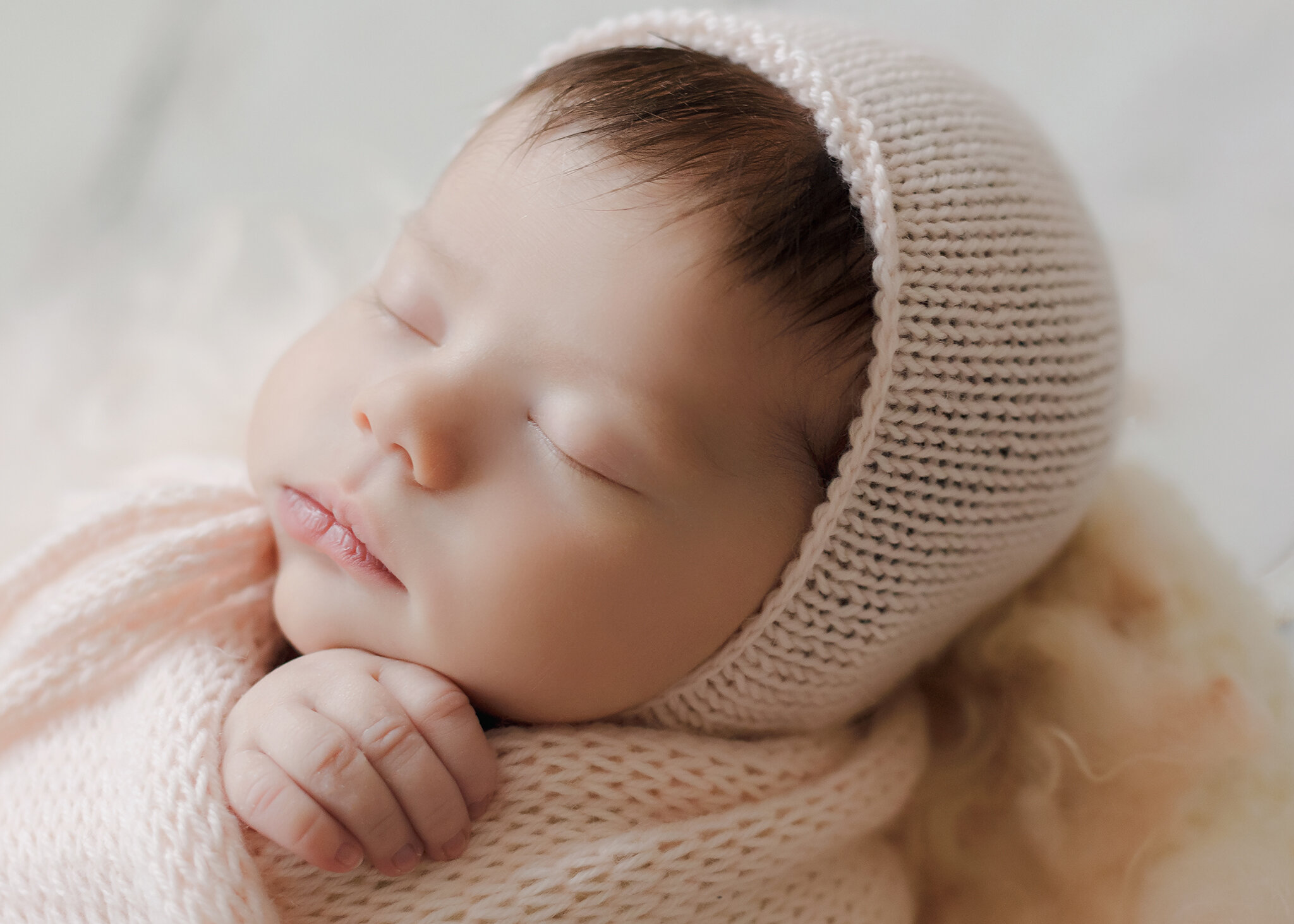 Edmonton Newborn Photographer_Baby Kensignton 11.jpg