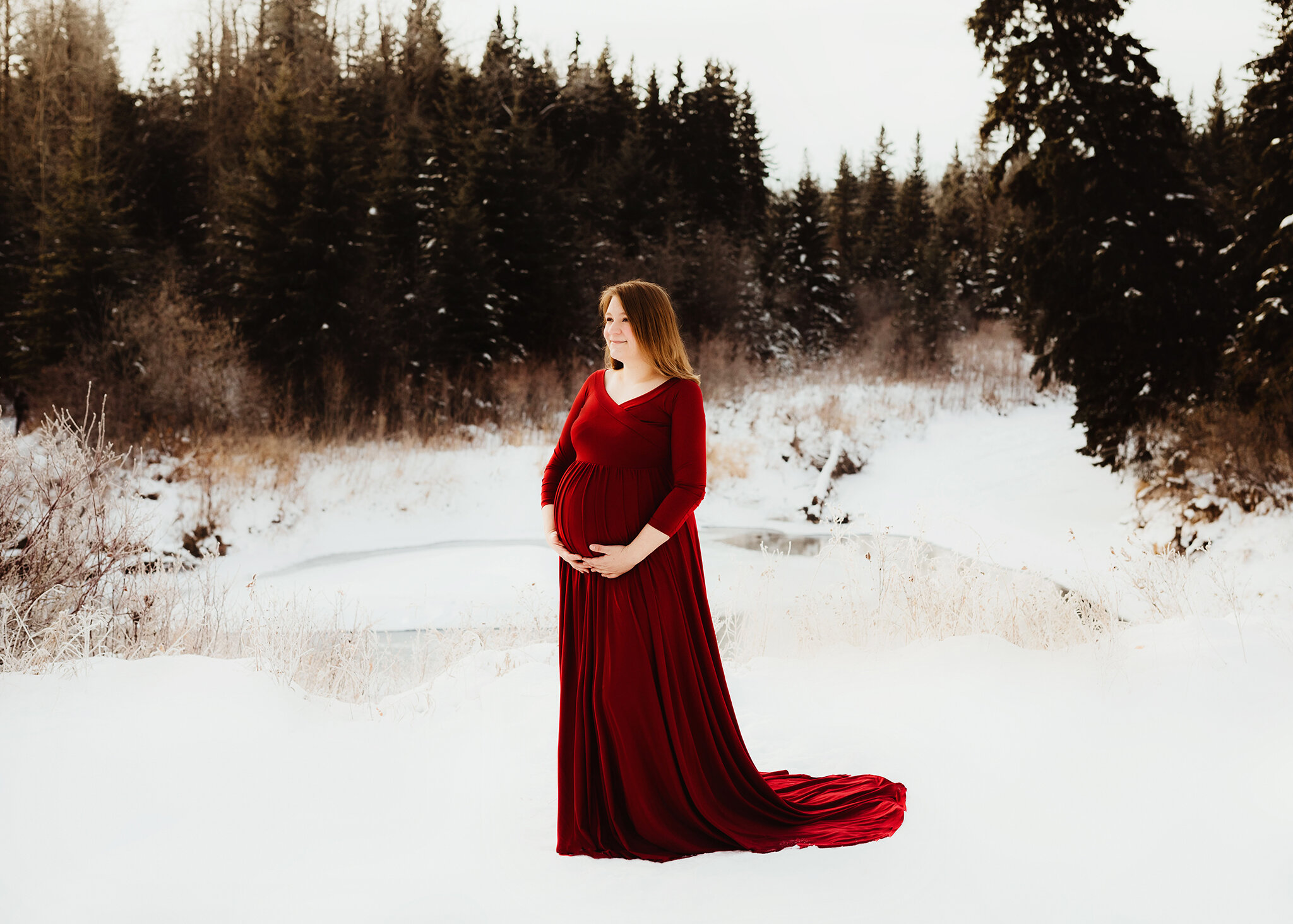 Edmonton Maternity Photographer_ Trinity_ Winter12.jpg