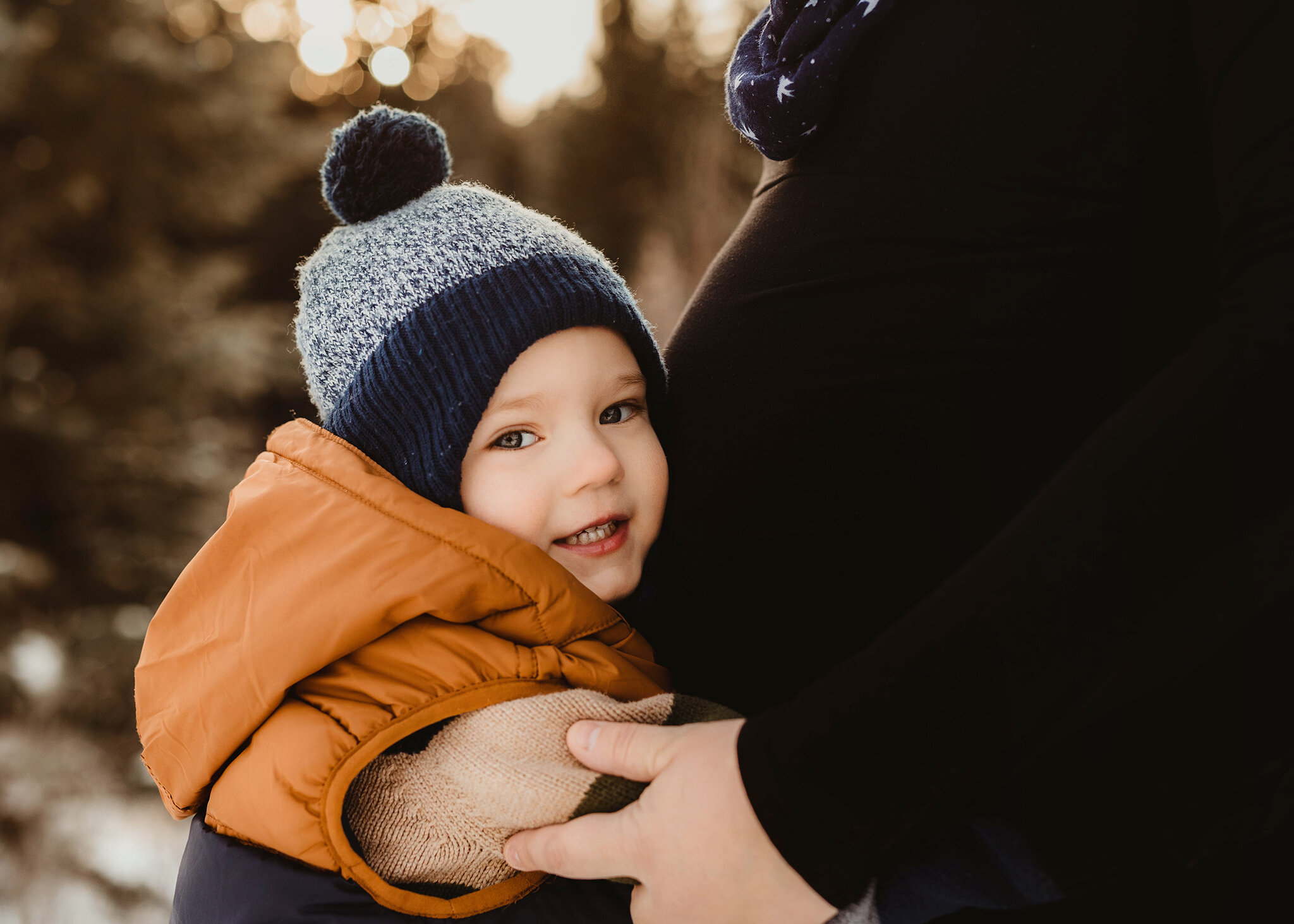 Edmonton Maternity Photographer_ Trinity_ Winter3.jpg