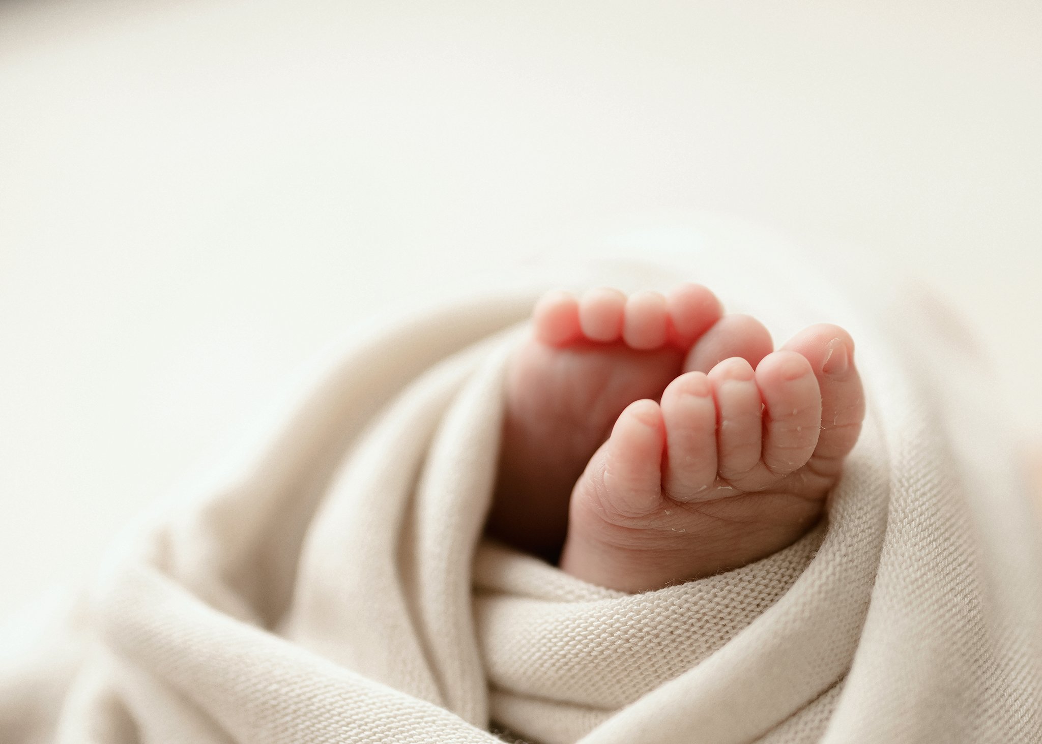 Edmonton Newborn Photography_Kelsie Kelly Photographer 3.jpg