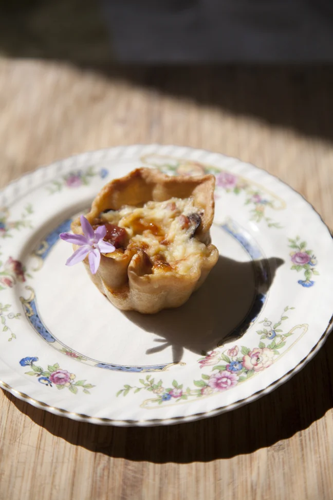  Mini Alsacian Quiche Lorraine with Garlic Flower. 