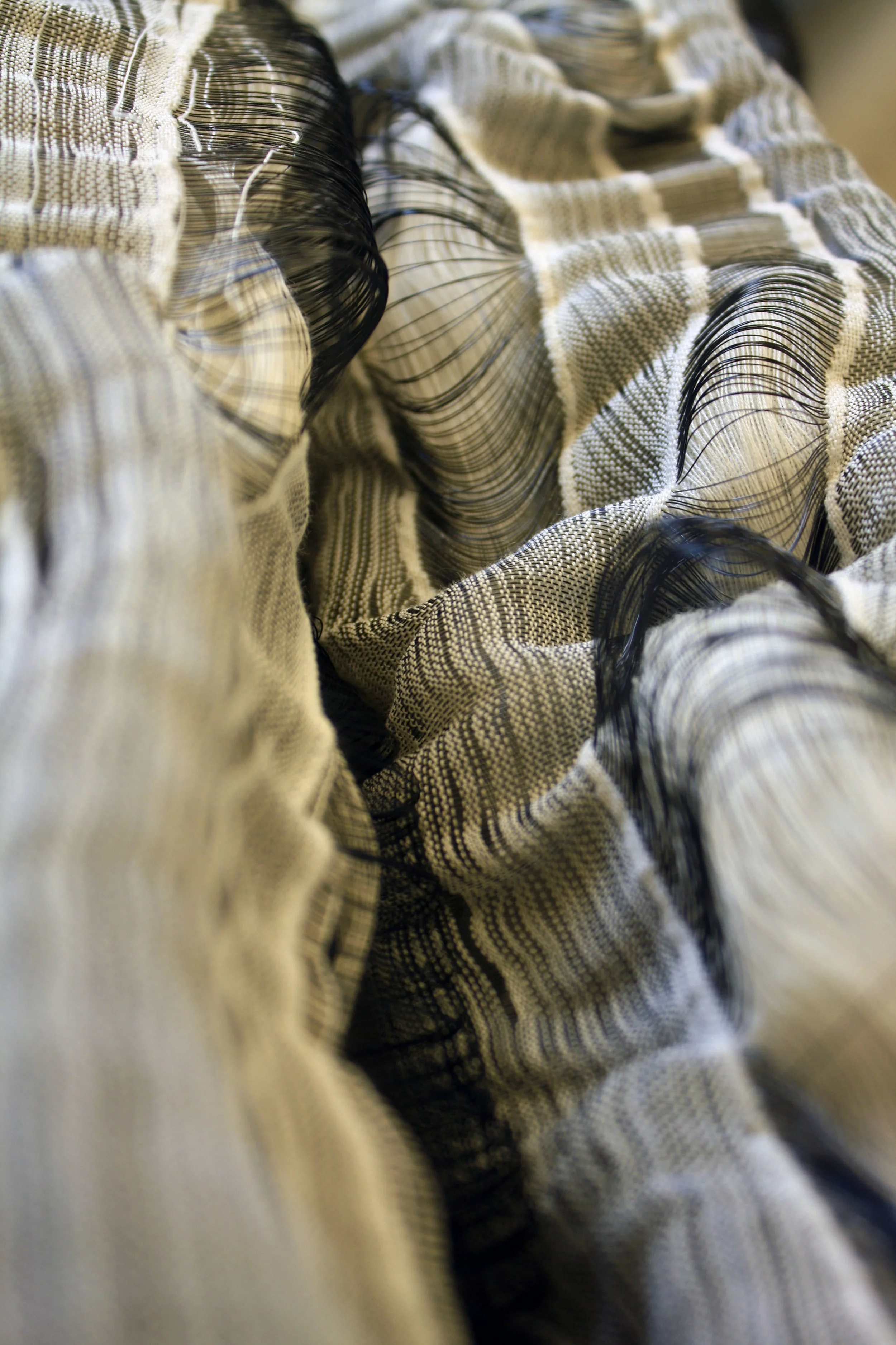 Jacquard play / pleats, strips, movement