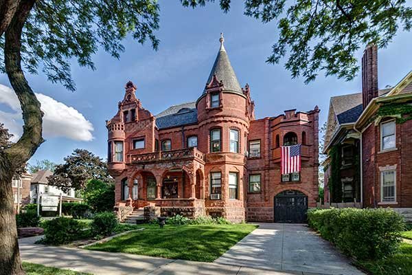 Schuster Mansion Bed and Breakfast