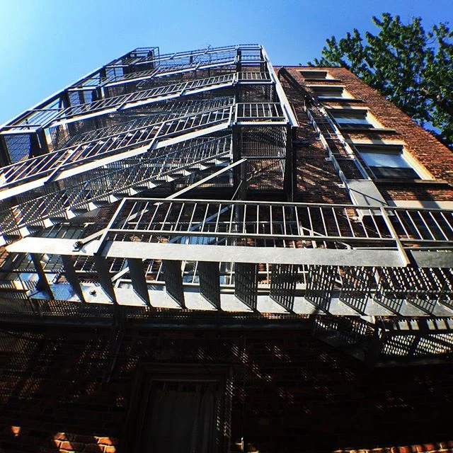 8 story reconstruction of a structural brick wall from last year. There was a huge bulge that threatened to fall. It was a blast. #bricklayer #masonry #montreal #montrealcontractor #brickwall