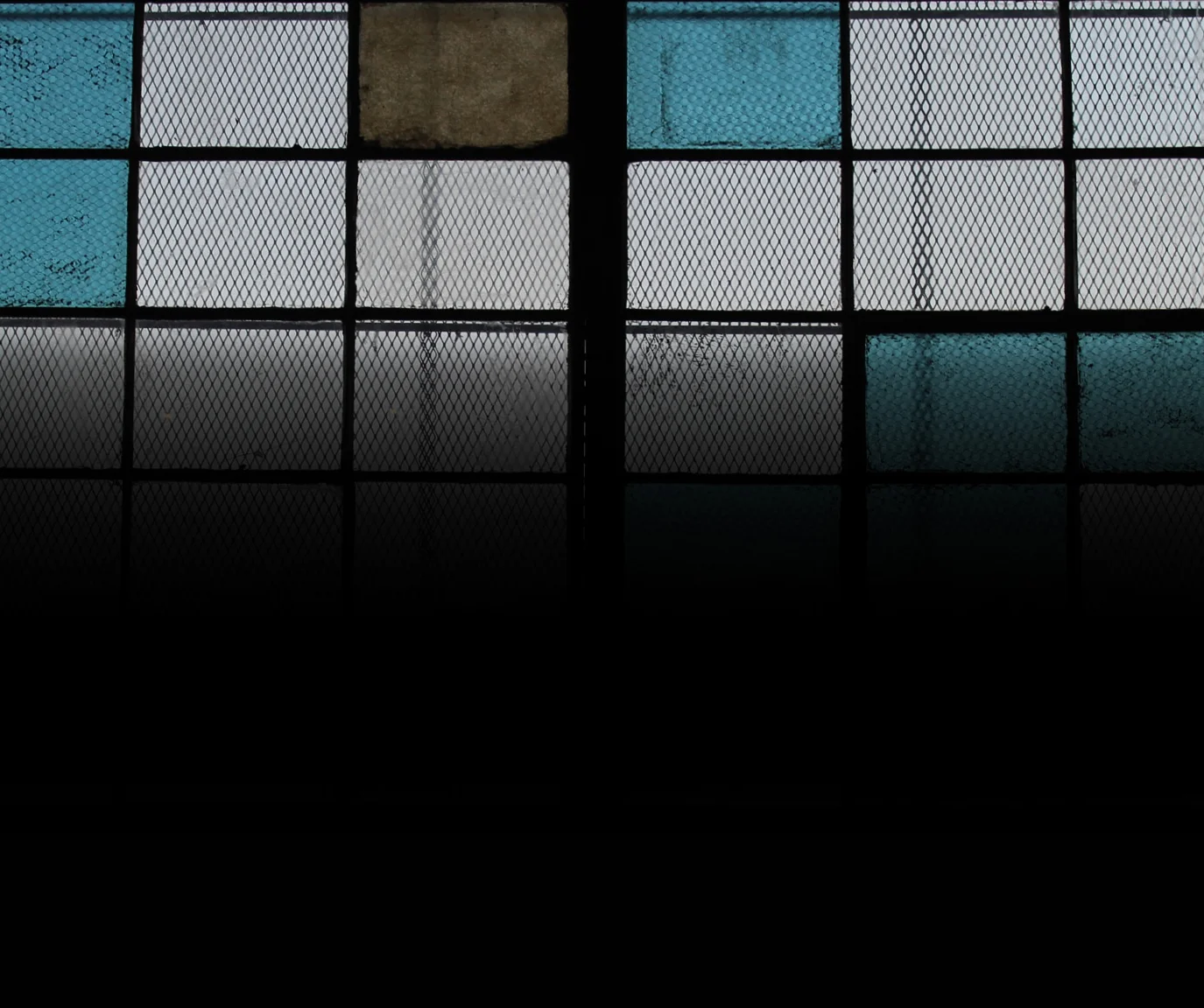 deepend_background_home1.jpg