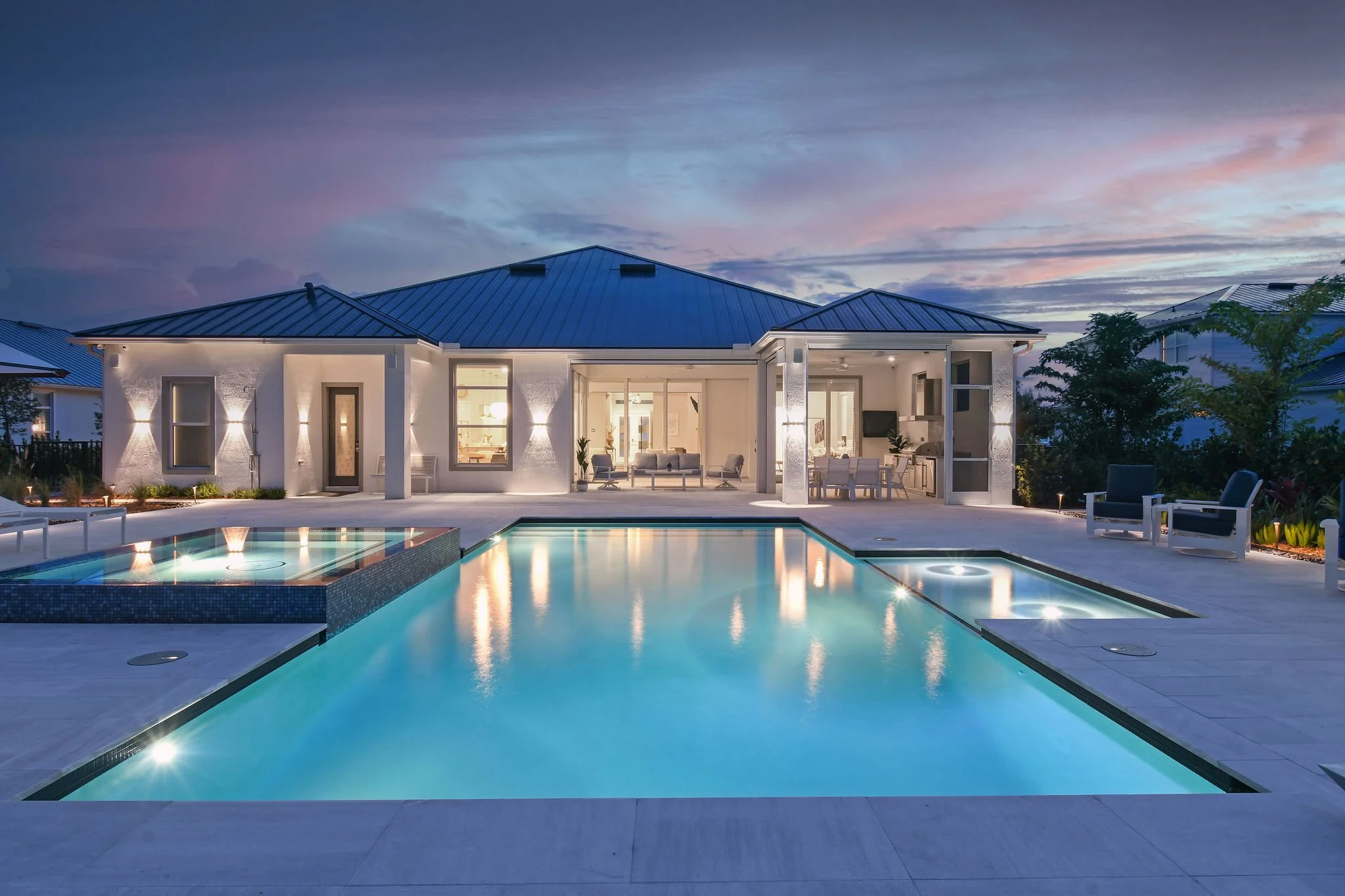 $3,695,000 - 1.2 ACRE ESTATE HOME - JUPITER