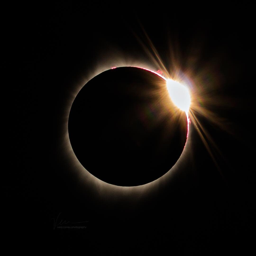Will You Marry Me?

Just past totality, the sun emerging from behind the moon.

#getoutside #neverstopexploring #astronomy #natgeospace #natgeo #sunflare #corona #eclipse #eclipse2017 #greatamericaneclipse #sun #moon #moonshadow #earth #space #nasa #