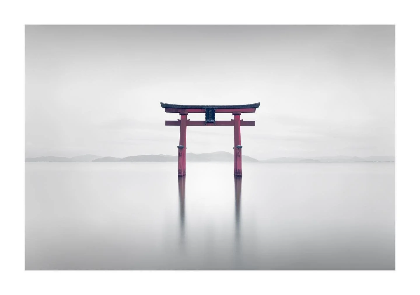 Torii Study 1
.
.
Good memories shared with @rohanreilly @stephenacairns @richard_hunter_photography @philipp.dase @alisanaei @carter_leggaro 
#minimalism #minimalmood #torii #japan #longexposurephotography #longexposure #ethereal #landscapephotograp