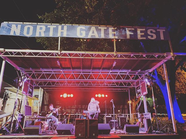 All the pretty lights. 
From our North Gate set.💕
.
.
.
.
.
#livemusic #musicphoto #liveset #musicfest #festivalphotography #batonrougelivemusic