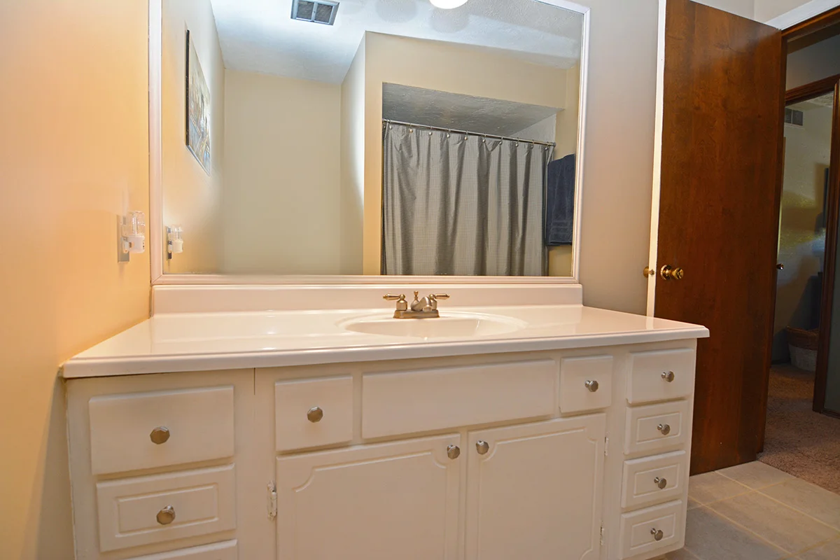 2511 Yorktown - 17.jpg