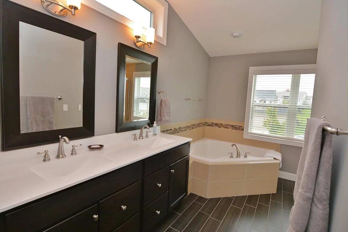 5010 Longfield Rd - 06.jpg
