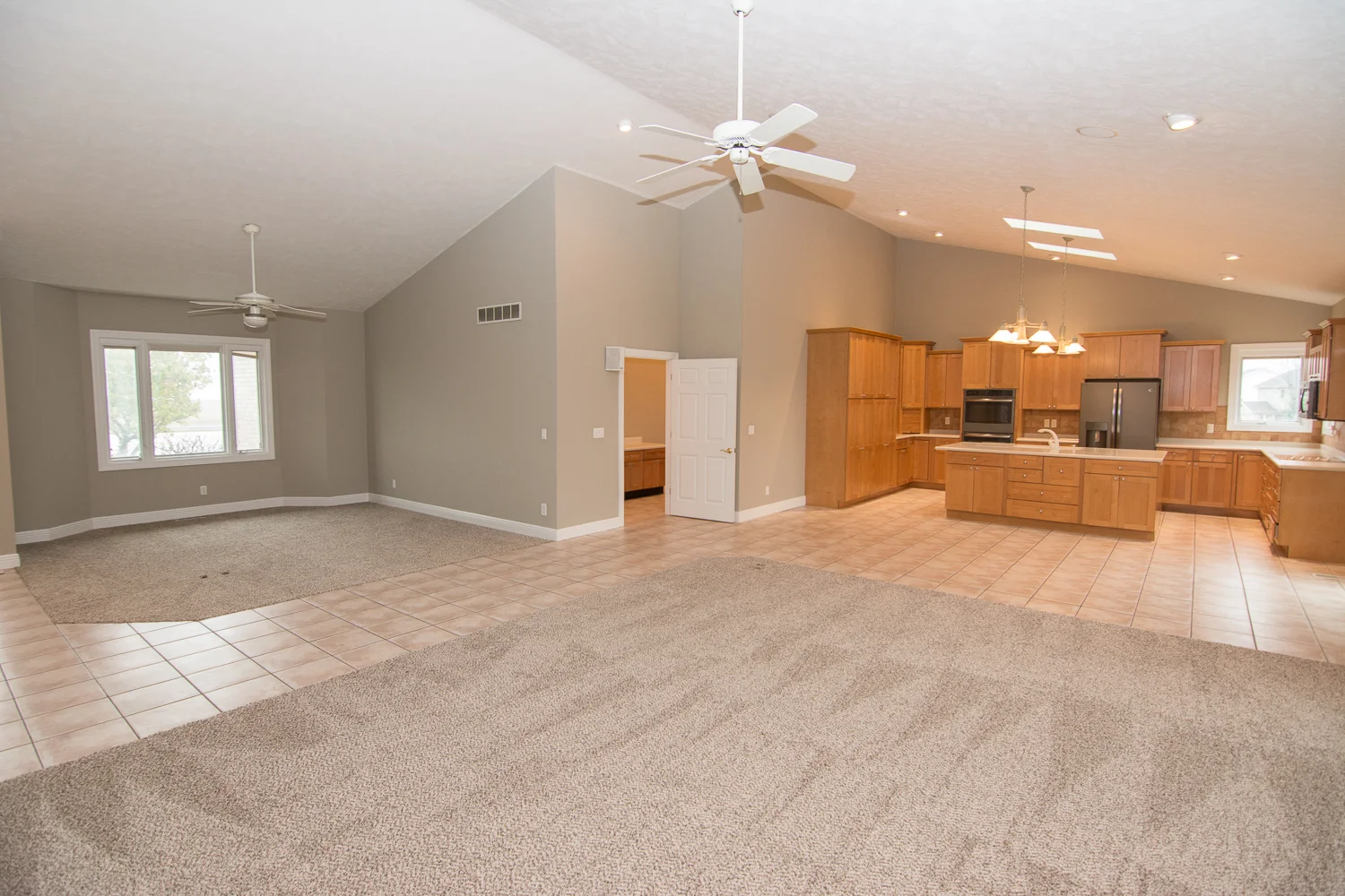 501 E Northtown Rd - 06.jpg