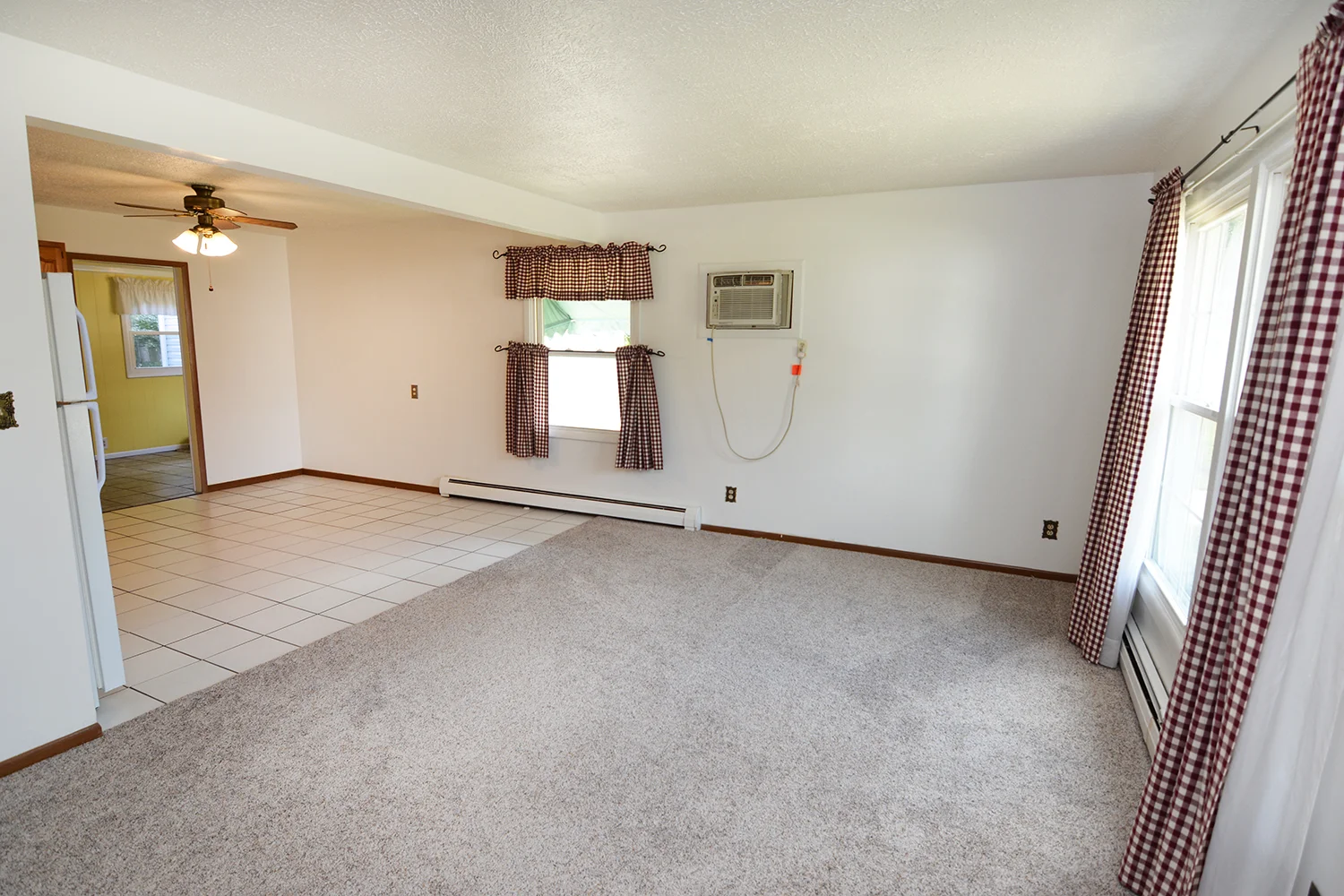 809 E. Locust_4.jpg