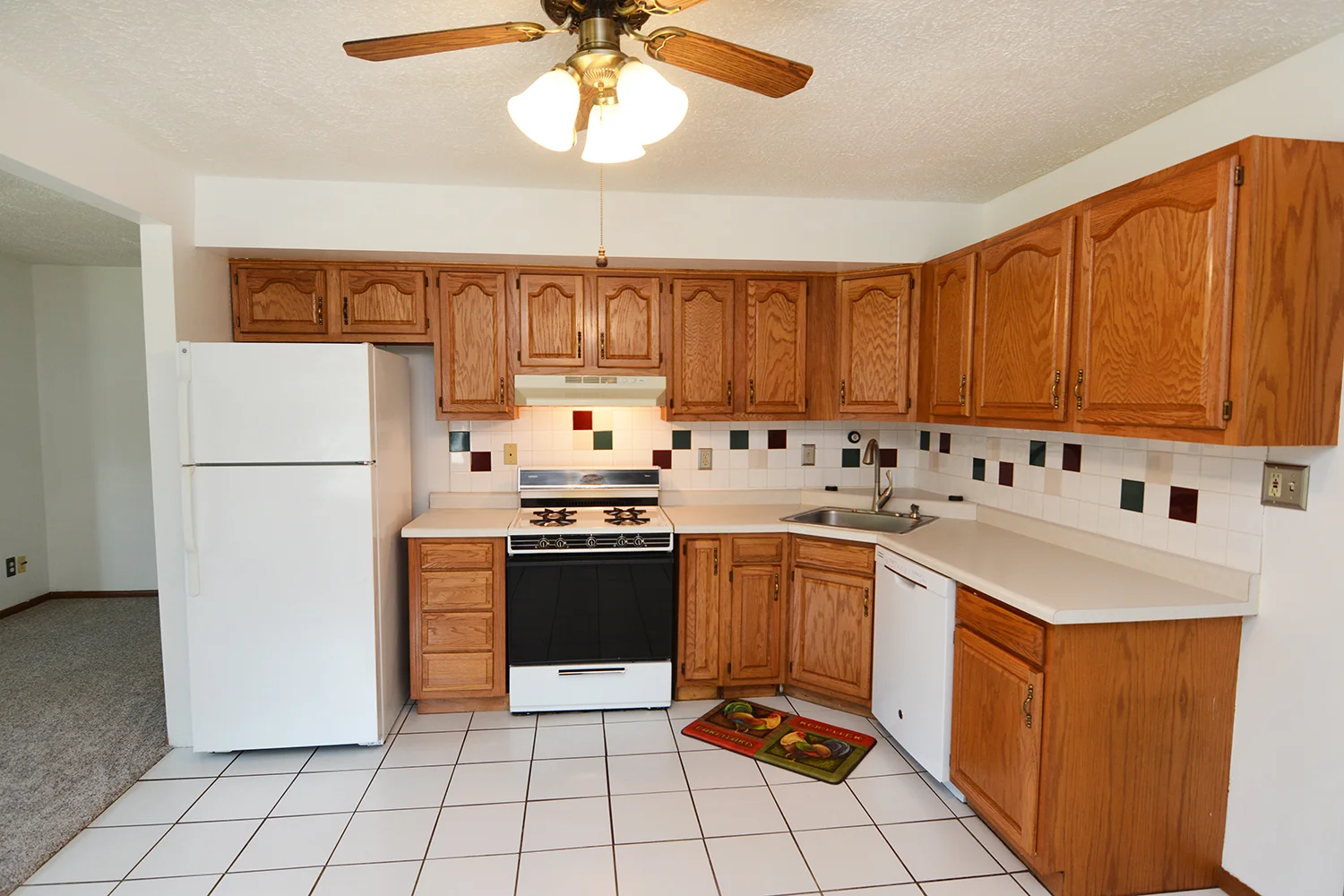 809 E. Locust_8.jpg